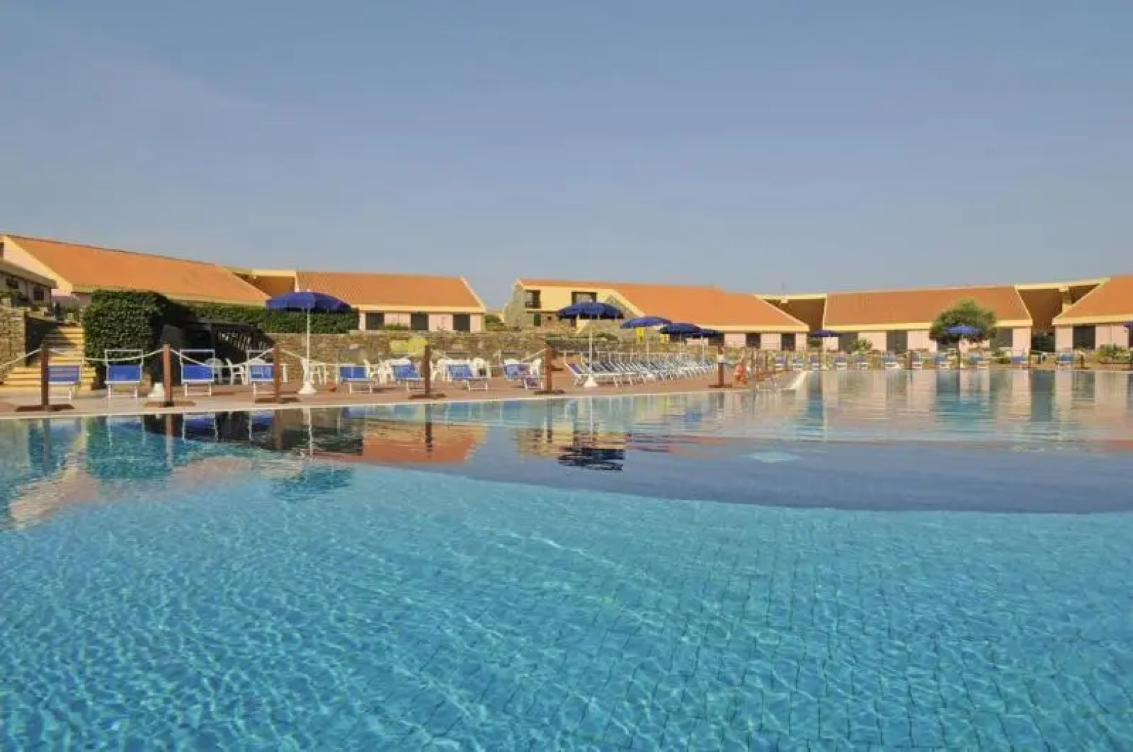 Le Tonnare Family Club
