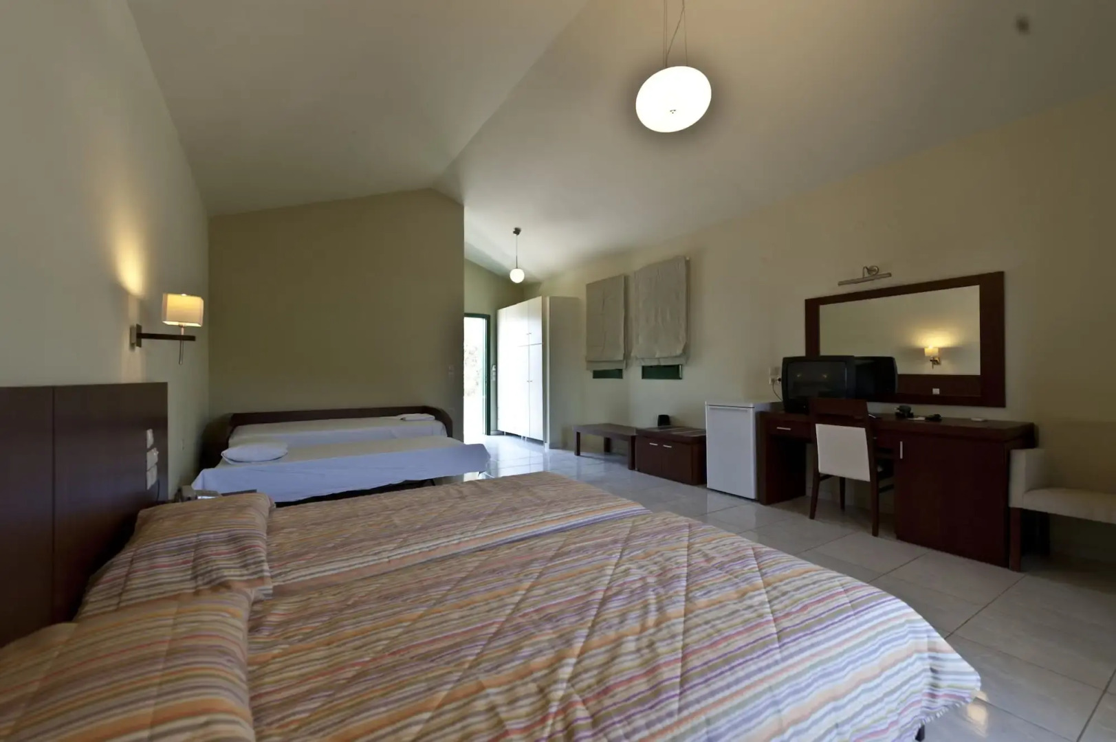 Skiathos Club Hotel Suites