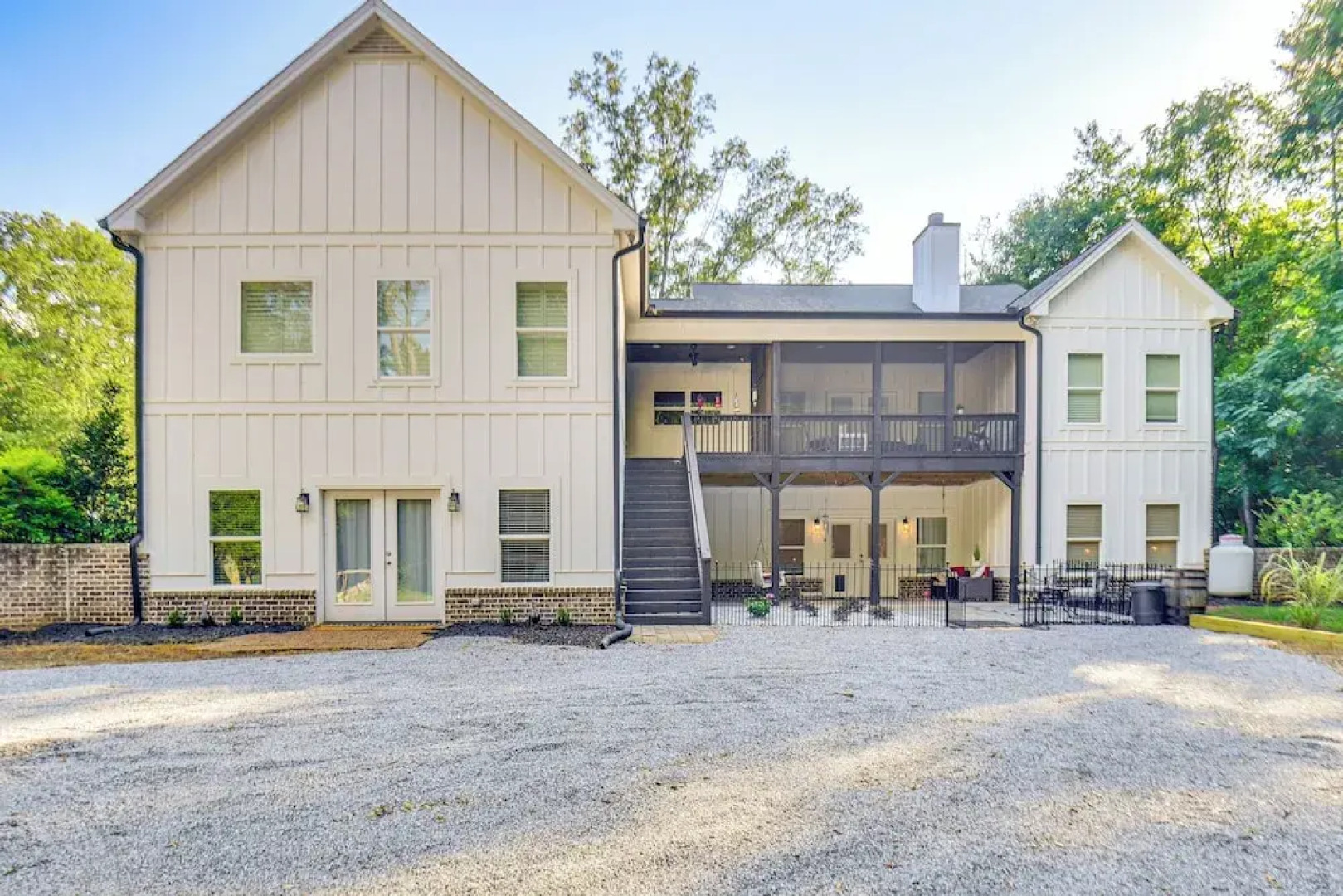 Pet-friendly Georgia Apartment: 8 Mi to Athens!