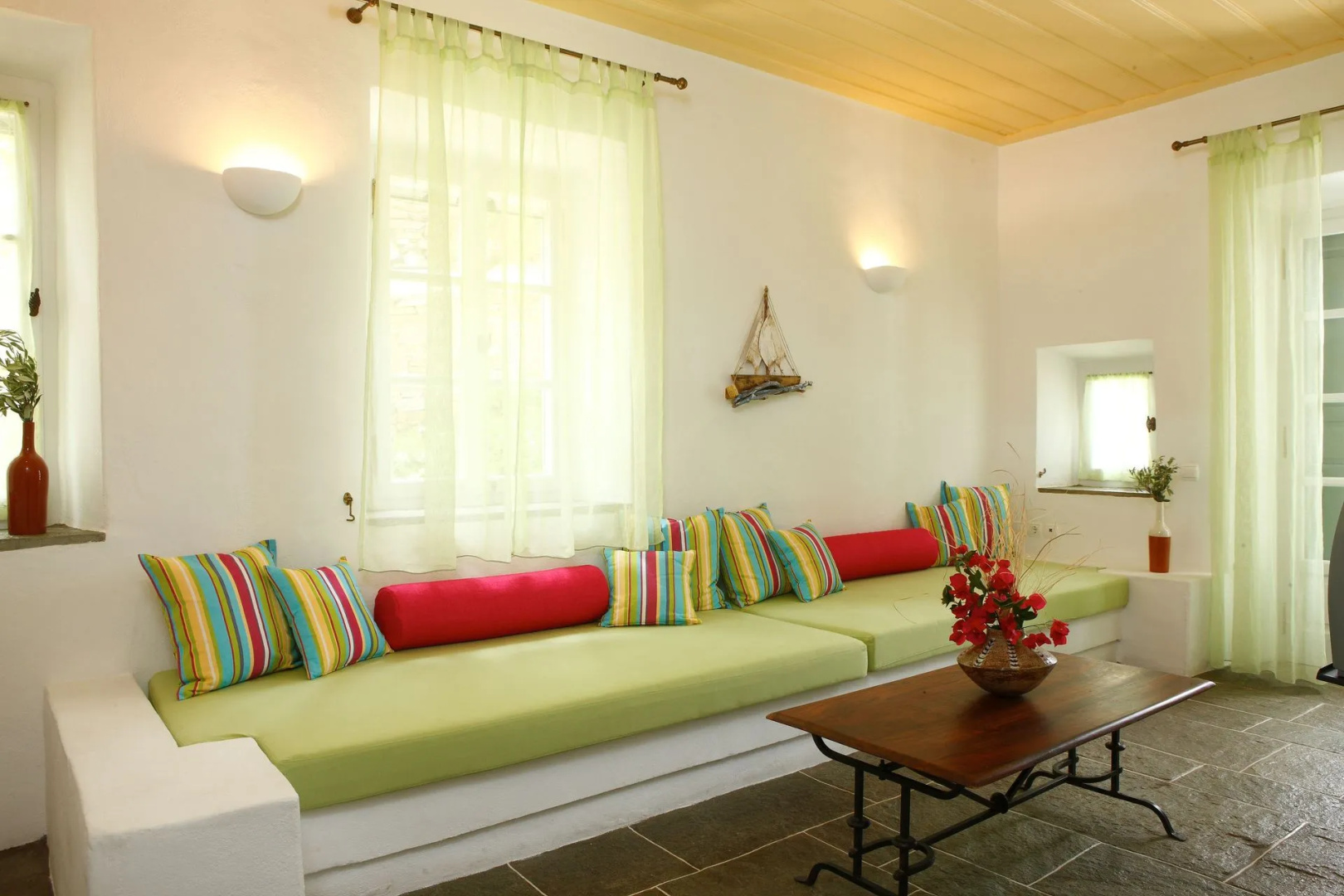 Niriedes Hotel
