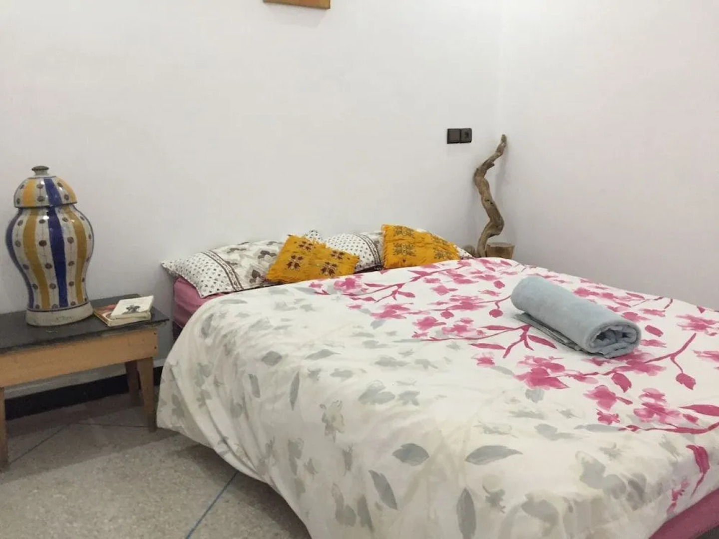 Cozy White House - Hostel