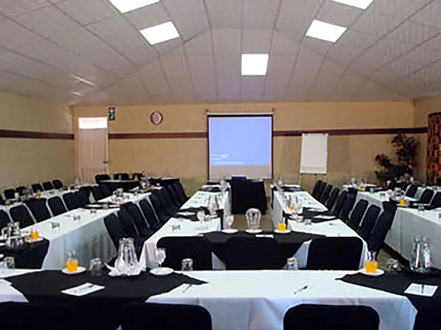 Adansonia Hotel Maun