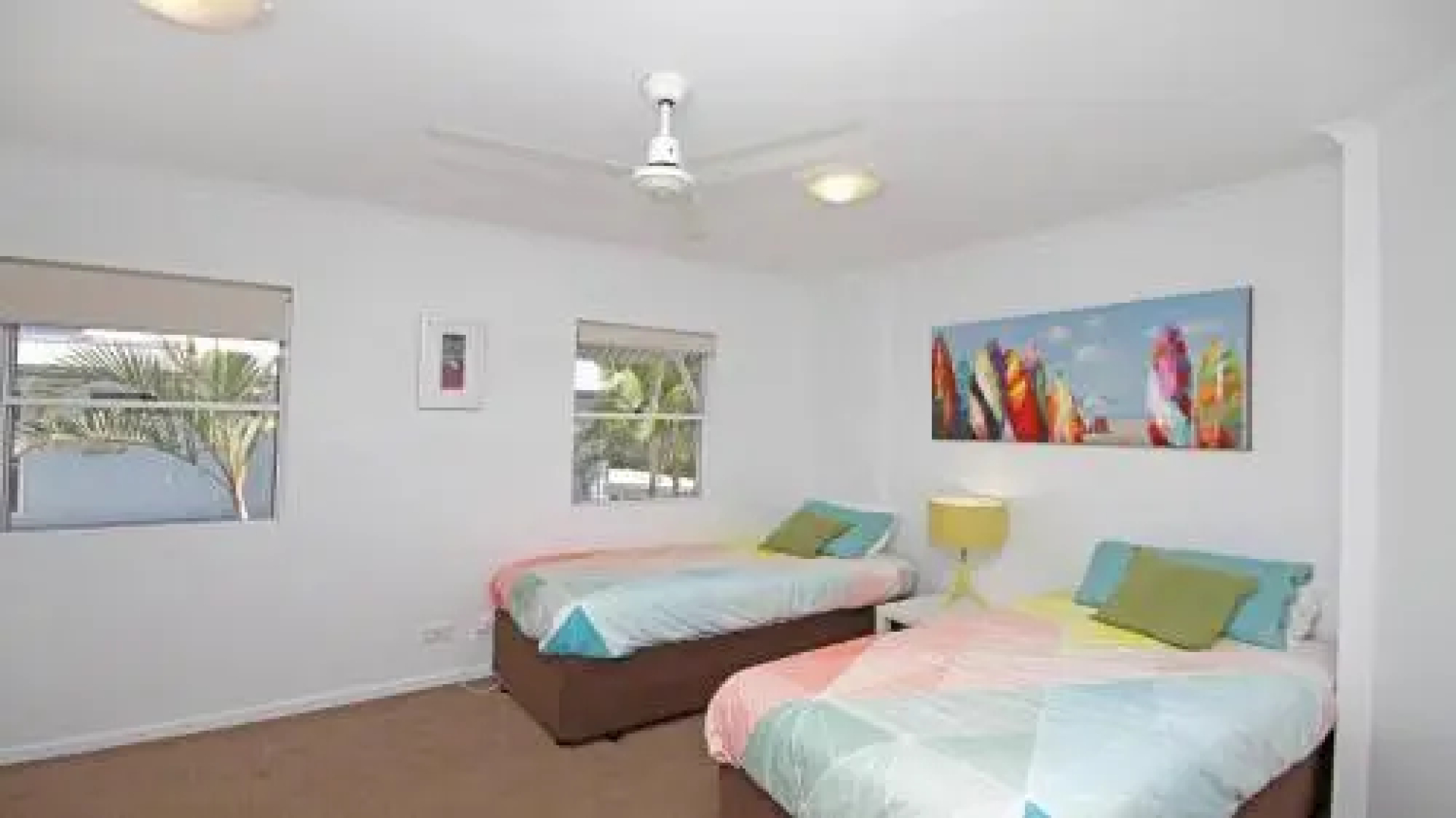 Unit 2, Beach Gallery, 9 Andrew Street Point Arkwright, 500 Bond, Linen Supplied