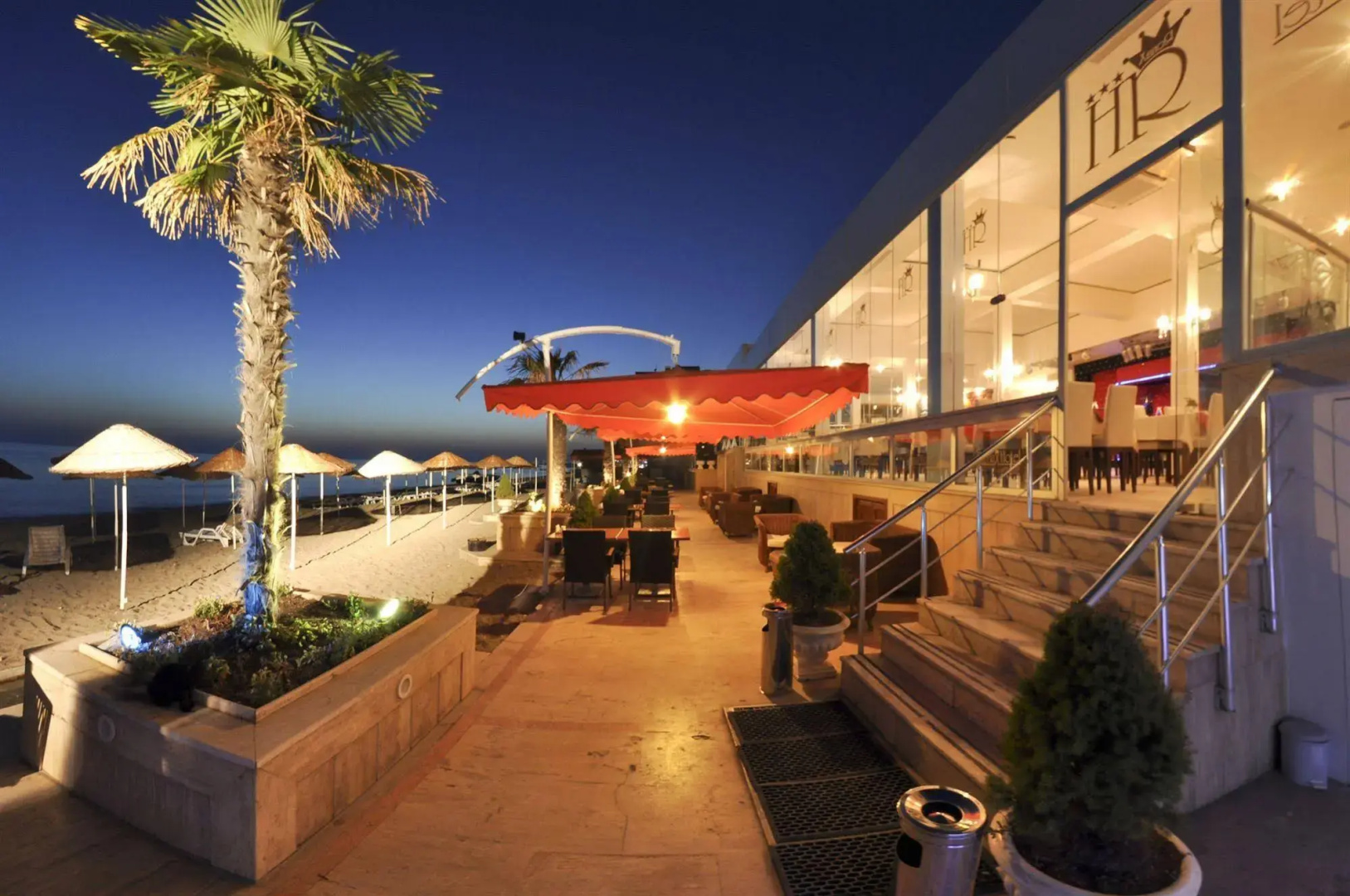 Ronax Hotel
