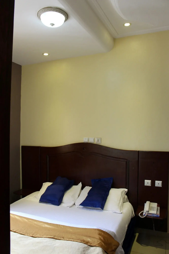 Tou'Ngou Hotel