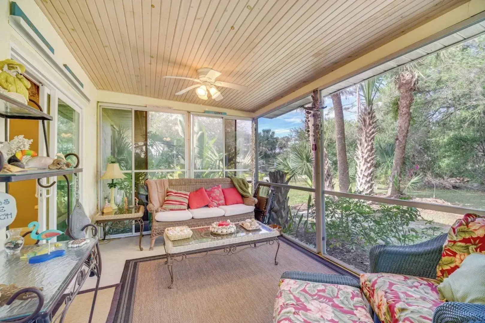 Sebastian Home w/ Screened Lanai: 8 Mi to Beach!