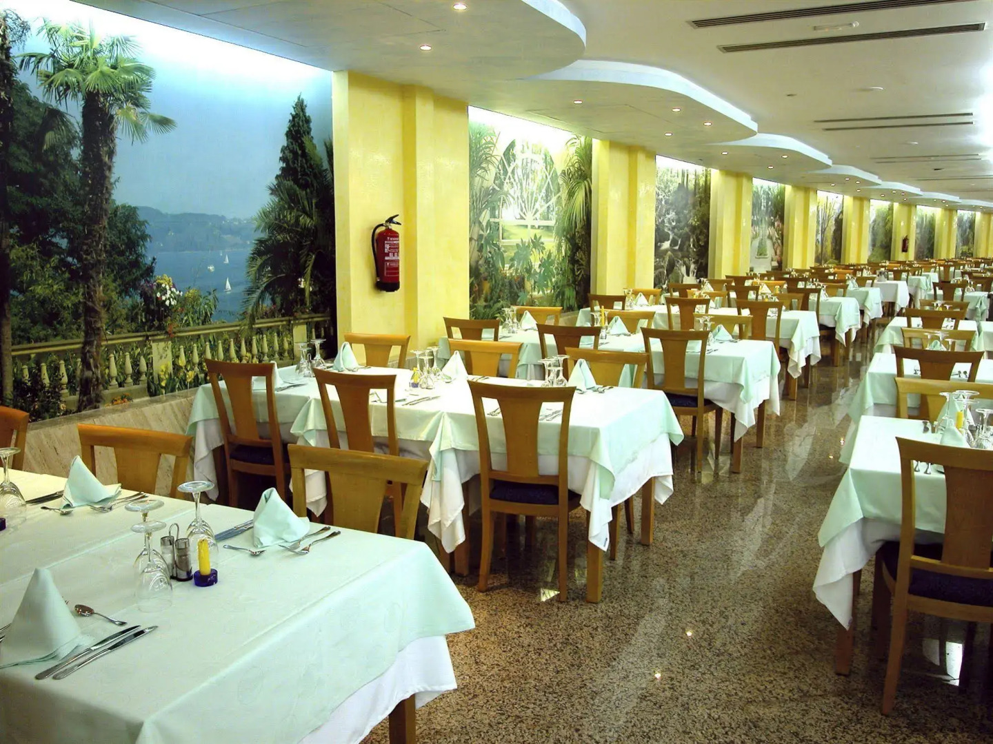 Отель Gran Bali