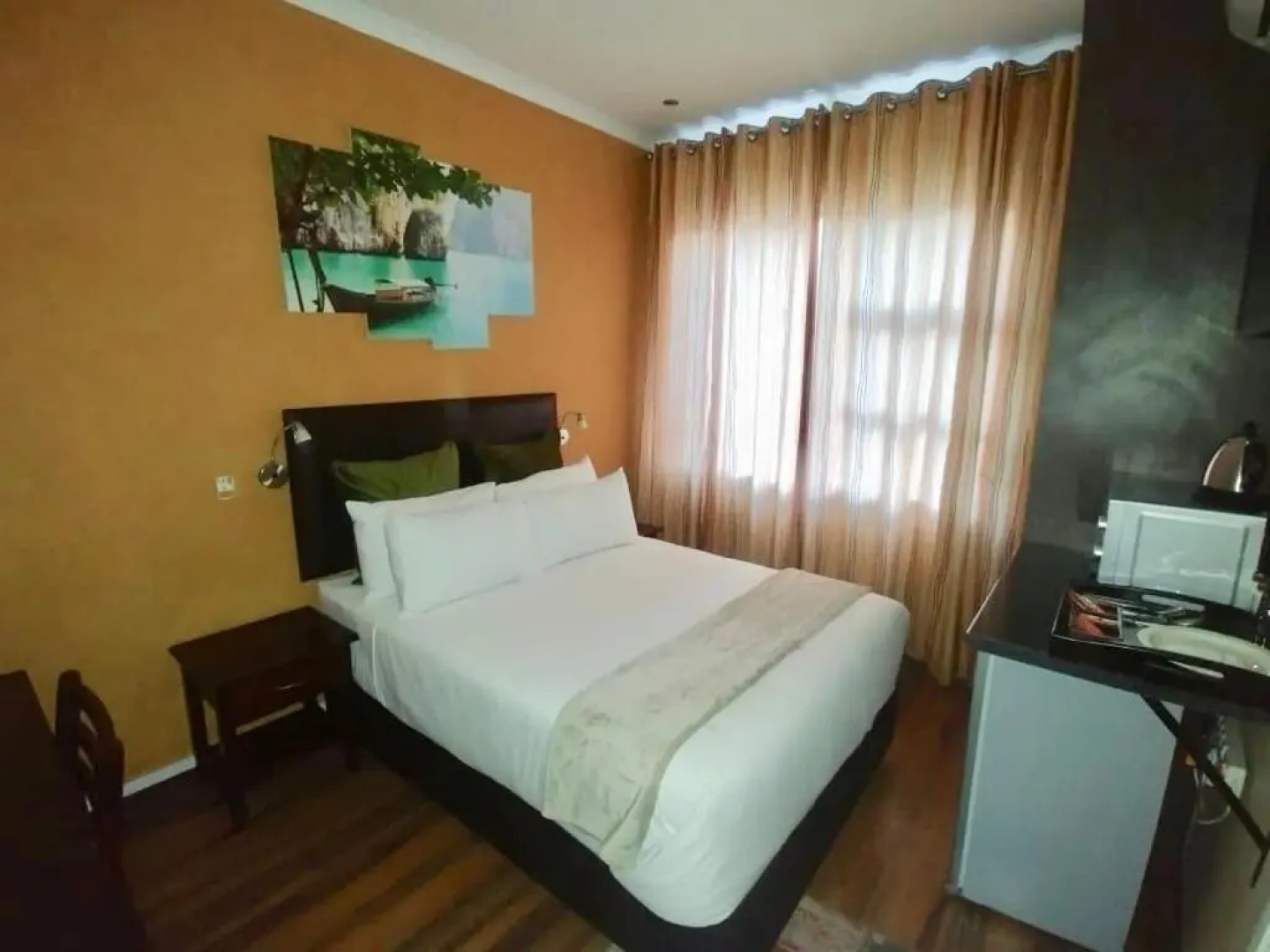 Scenery Bed And Breakfast