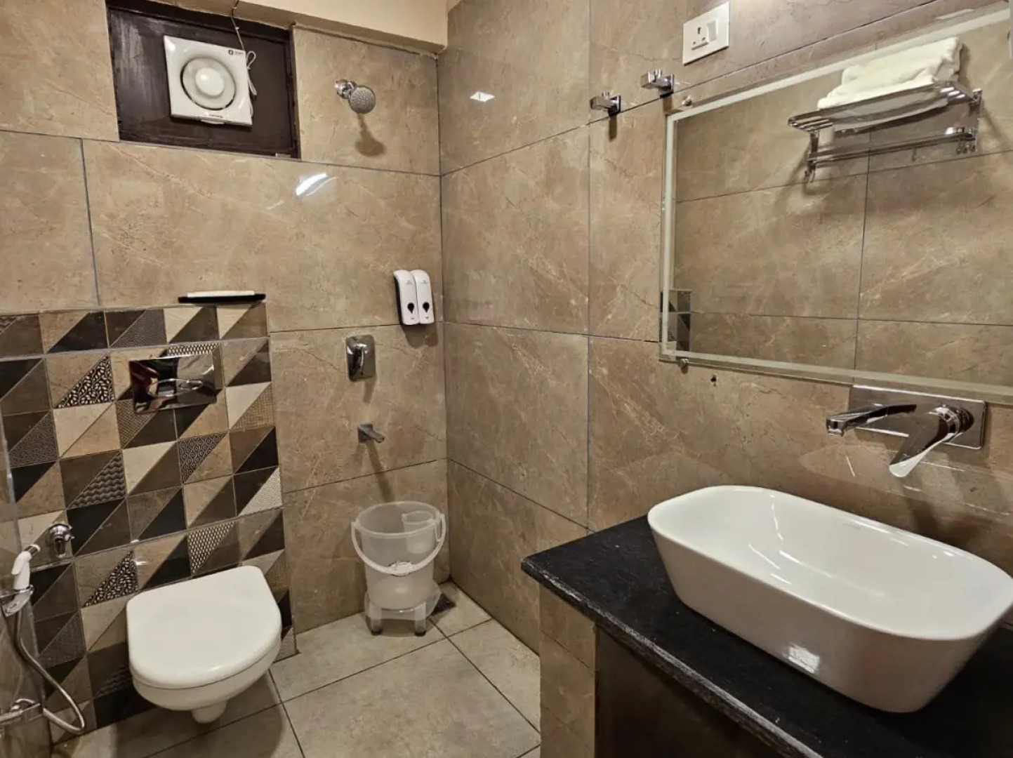 Hotel Yoga Badrinath Dham