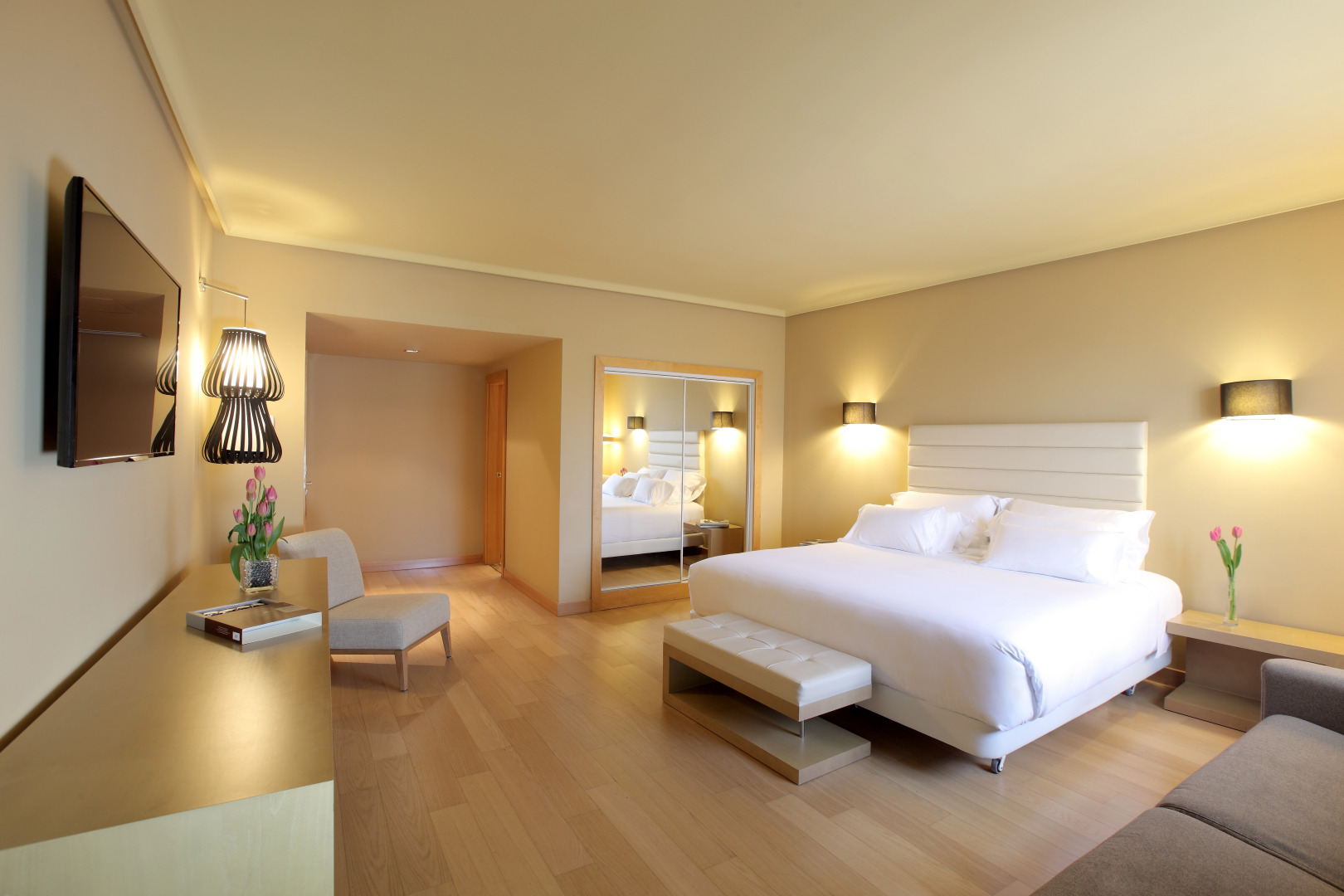 Отель NH Collection Cáceres Palacio de Oquendo