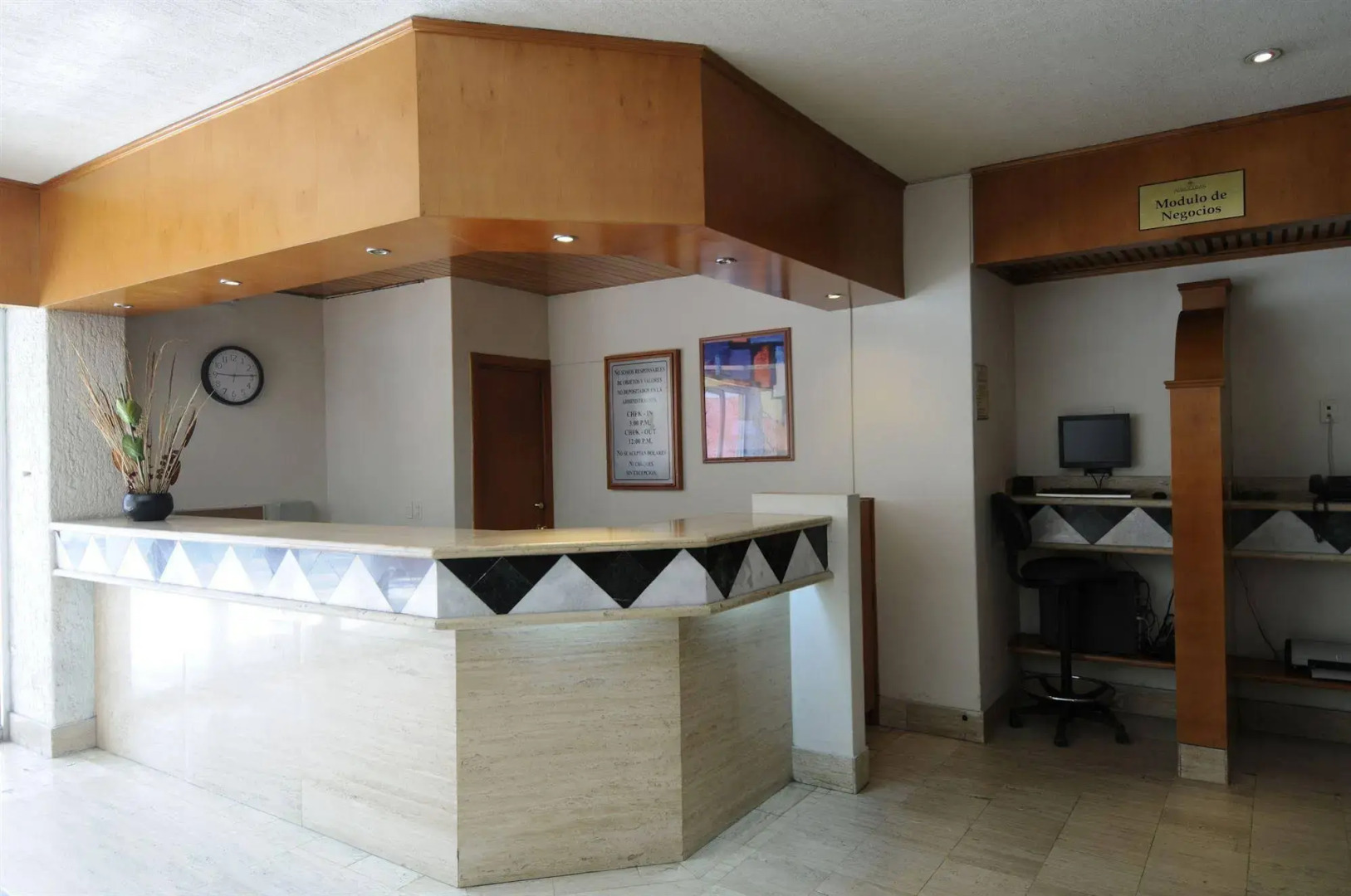 Hotel Arboledas Expo