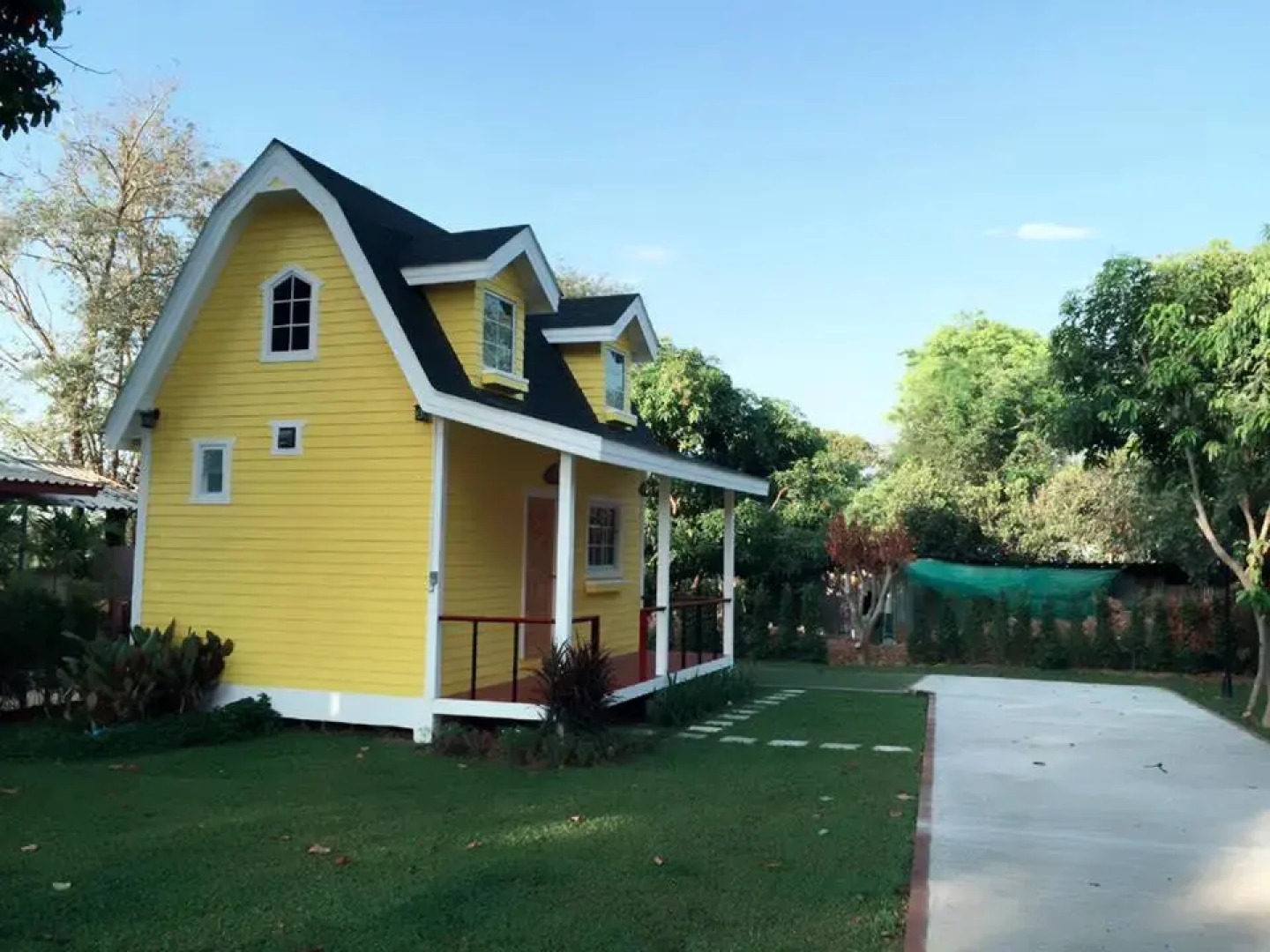 Full Frame Resort by OYO