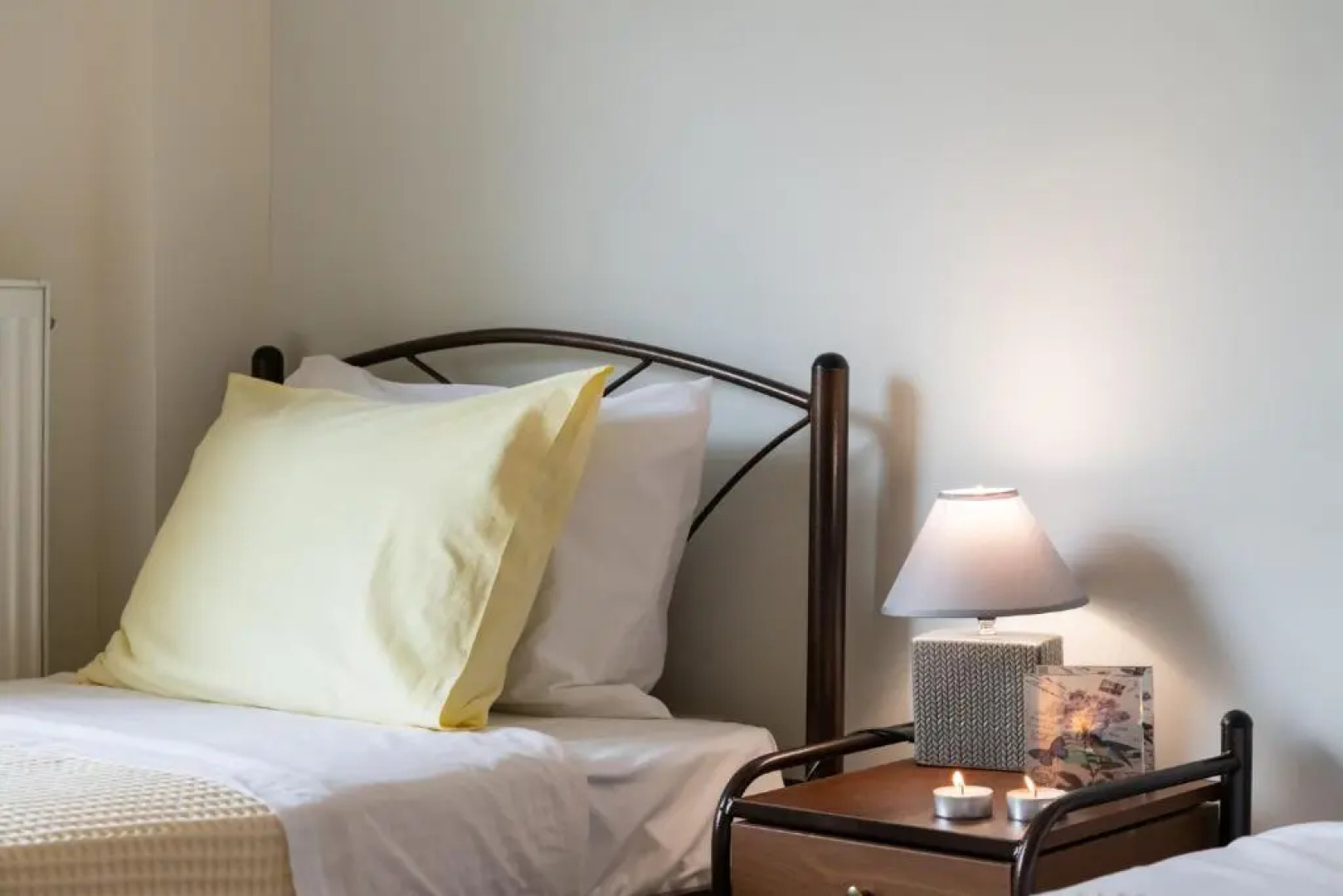 Rose's House (Near Airport)