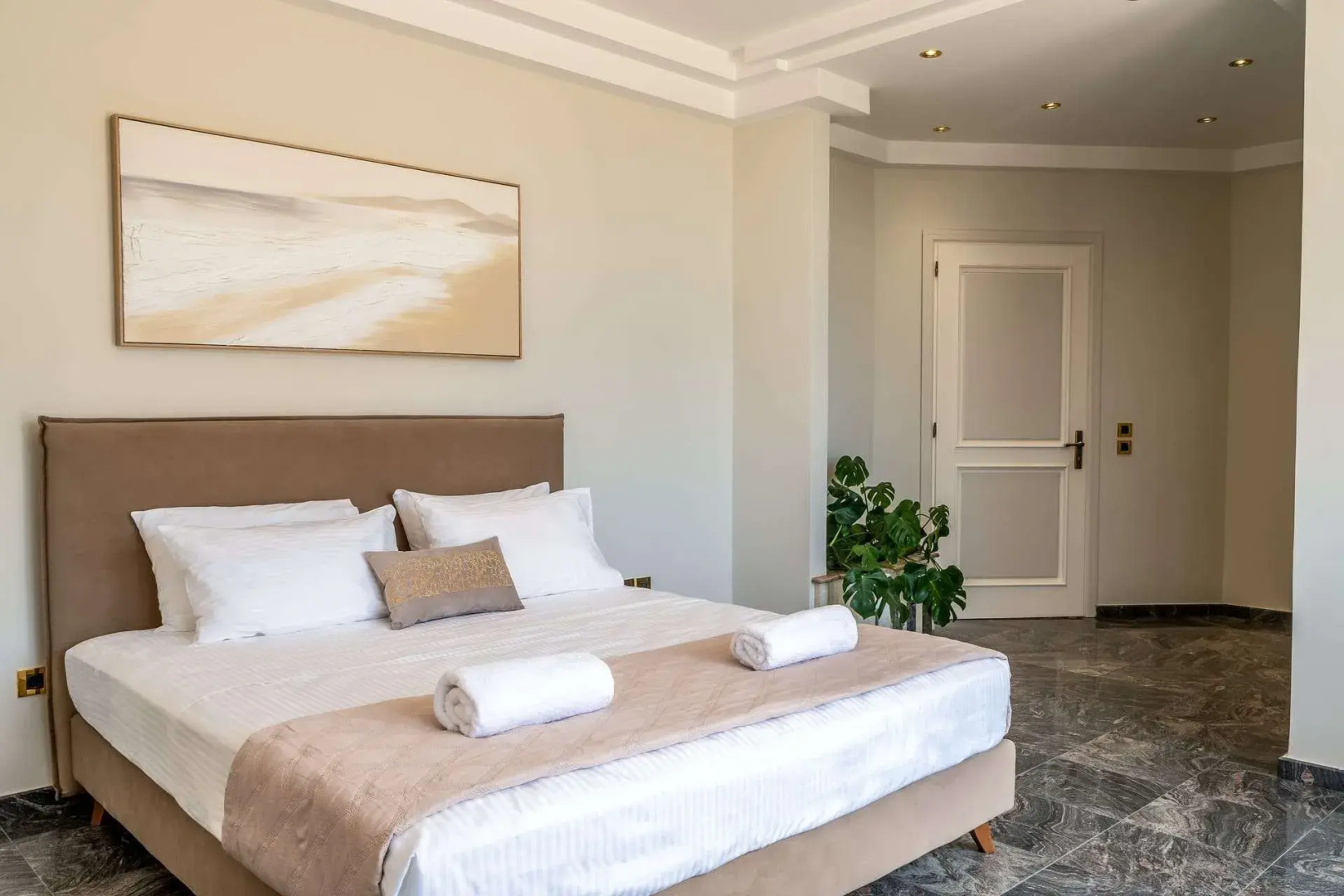 Red Rose Luxury Villa