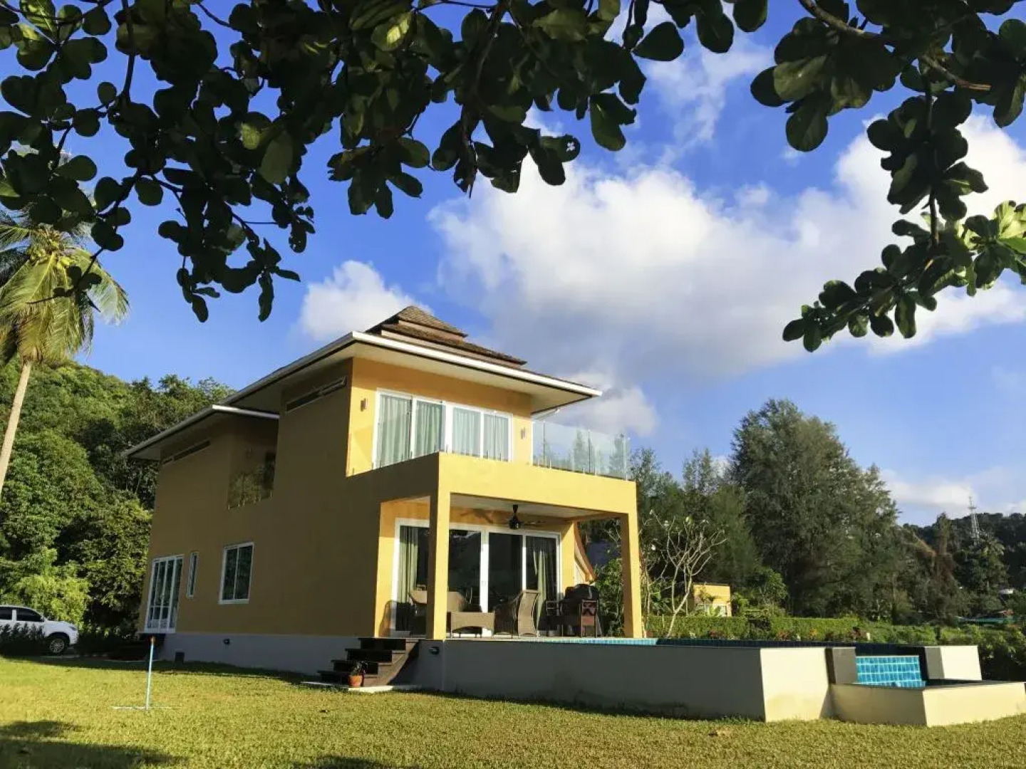 Boat House by Siam Royal Collection (Cbs Travel Asia)