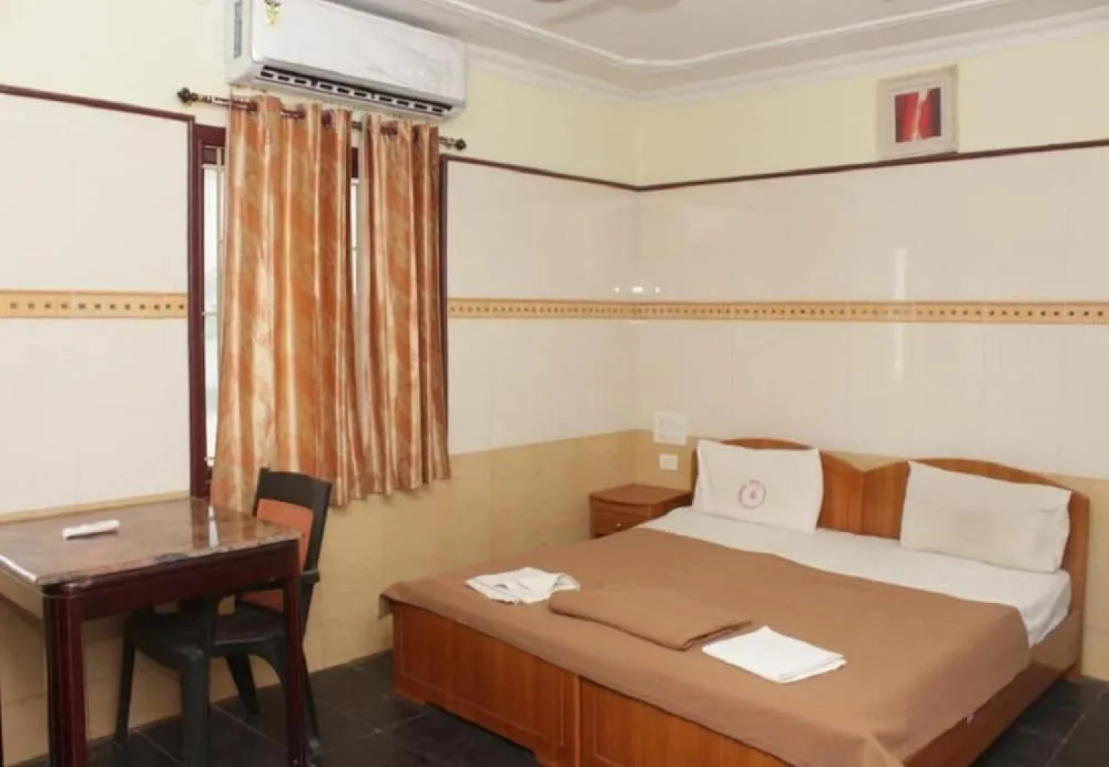 OYO 24347 Hotel Sunrise View