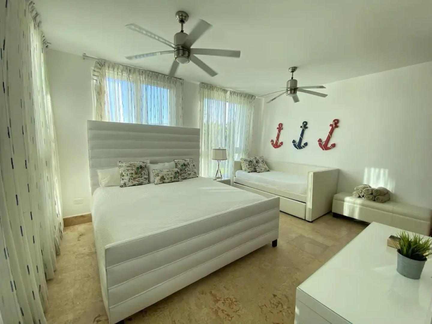 Apt w Beach Front Beach Access at Nueva Romana