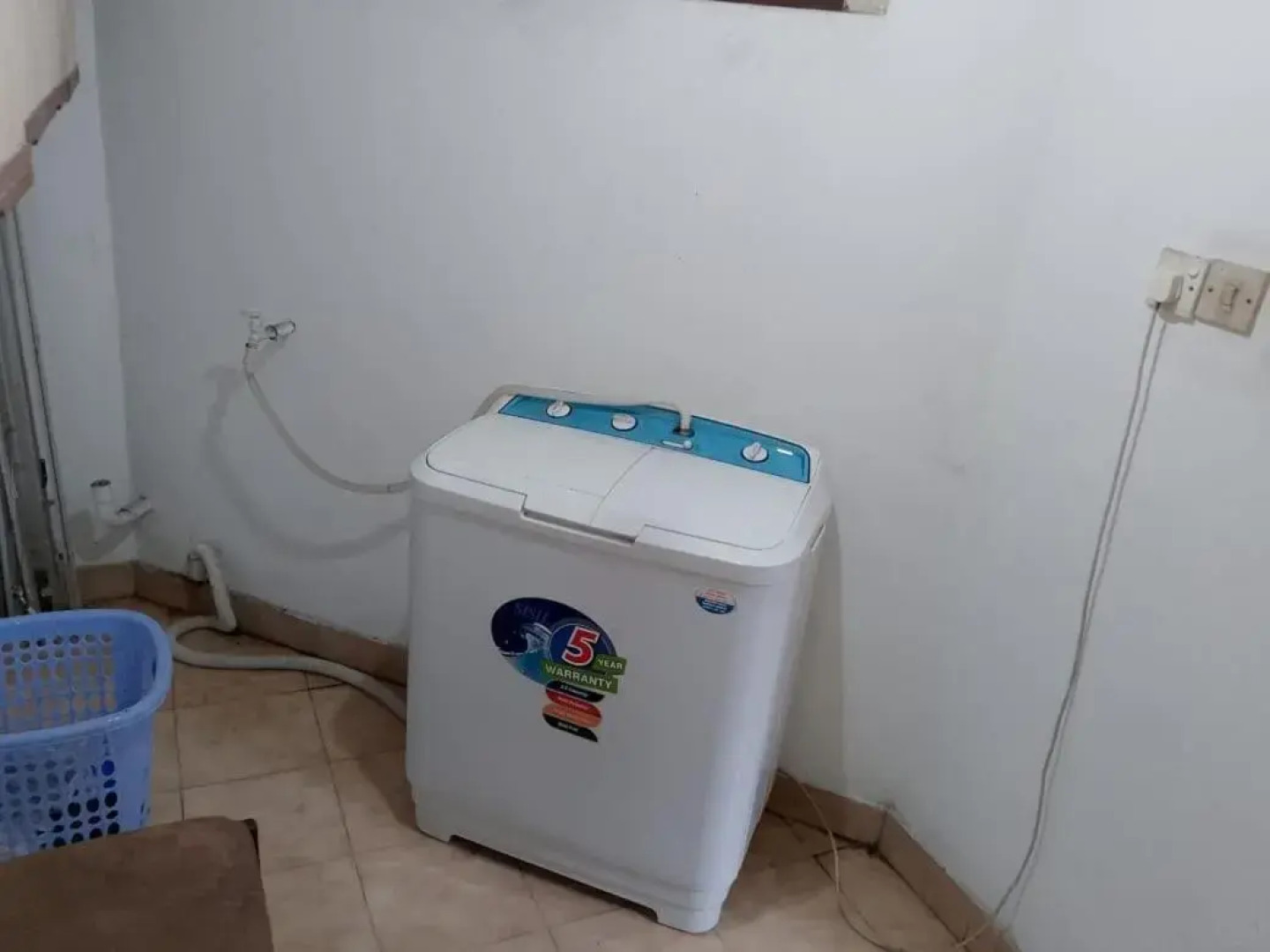 Ceylon Travel and Stay Lodge