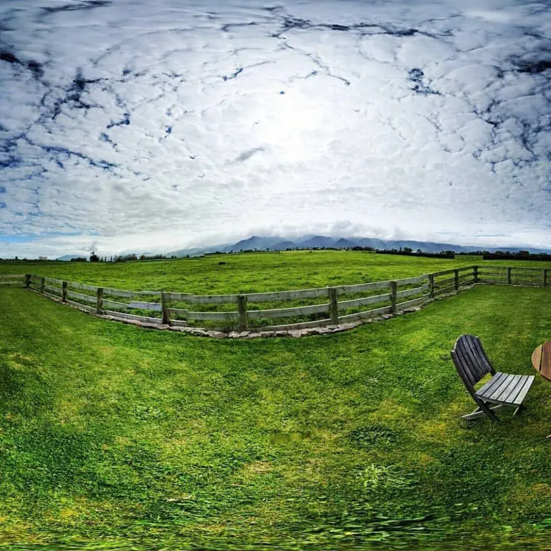 The House With No Nails