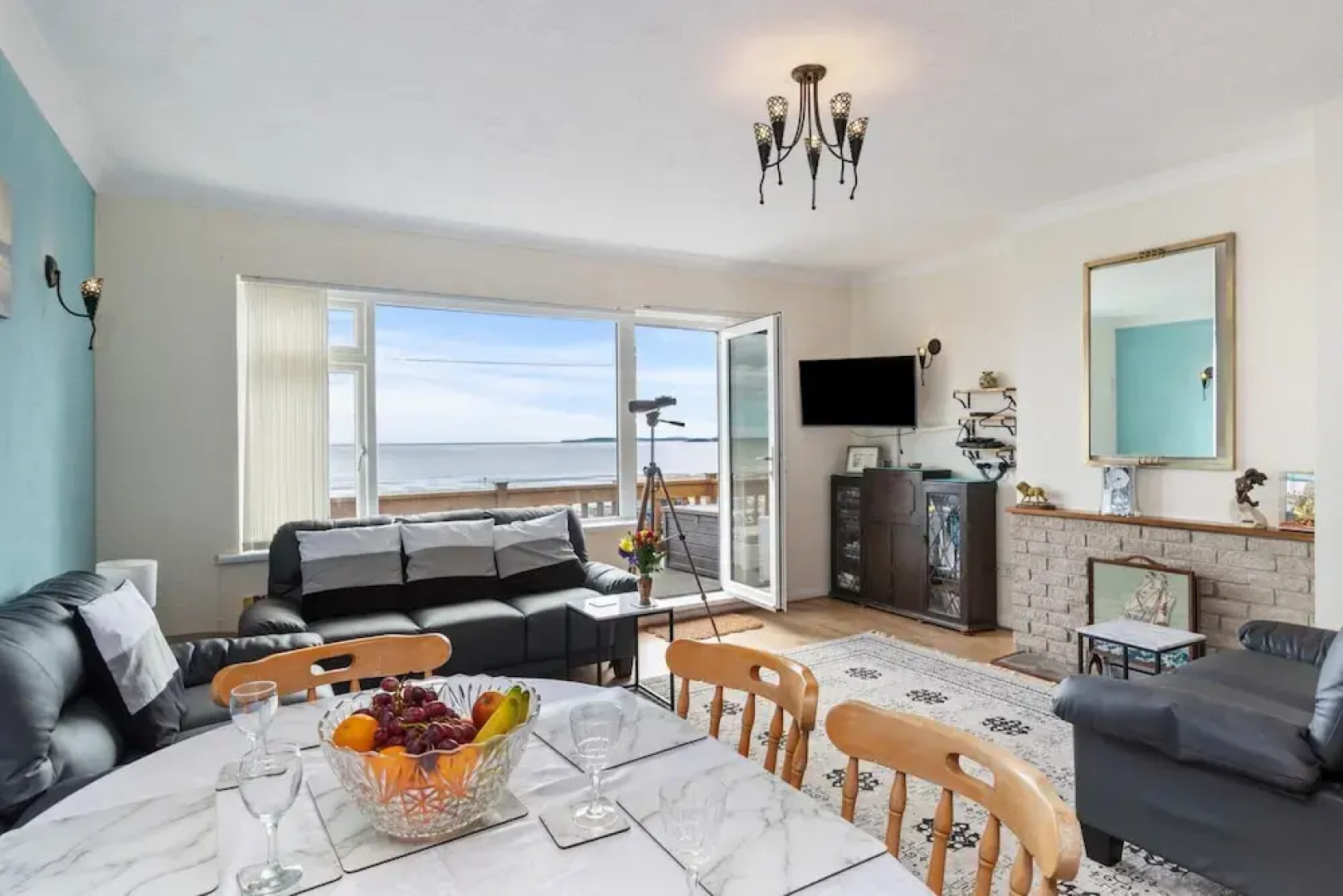 Temple Bar Apartment - Sea Front Views