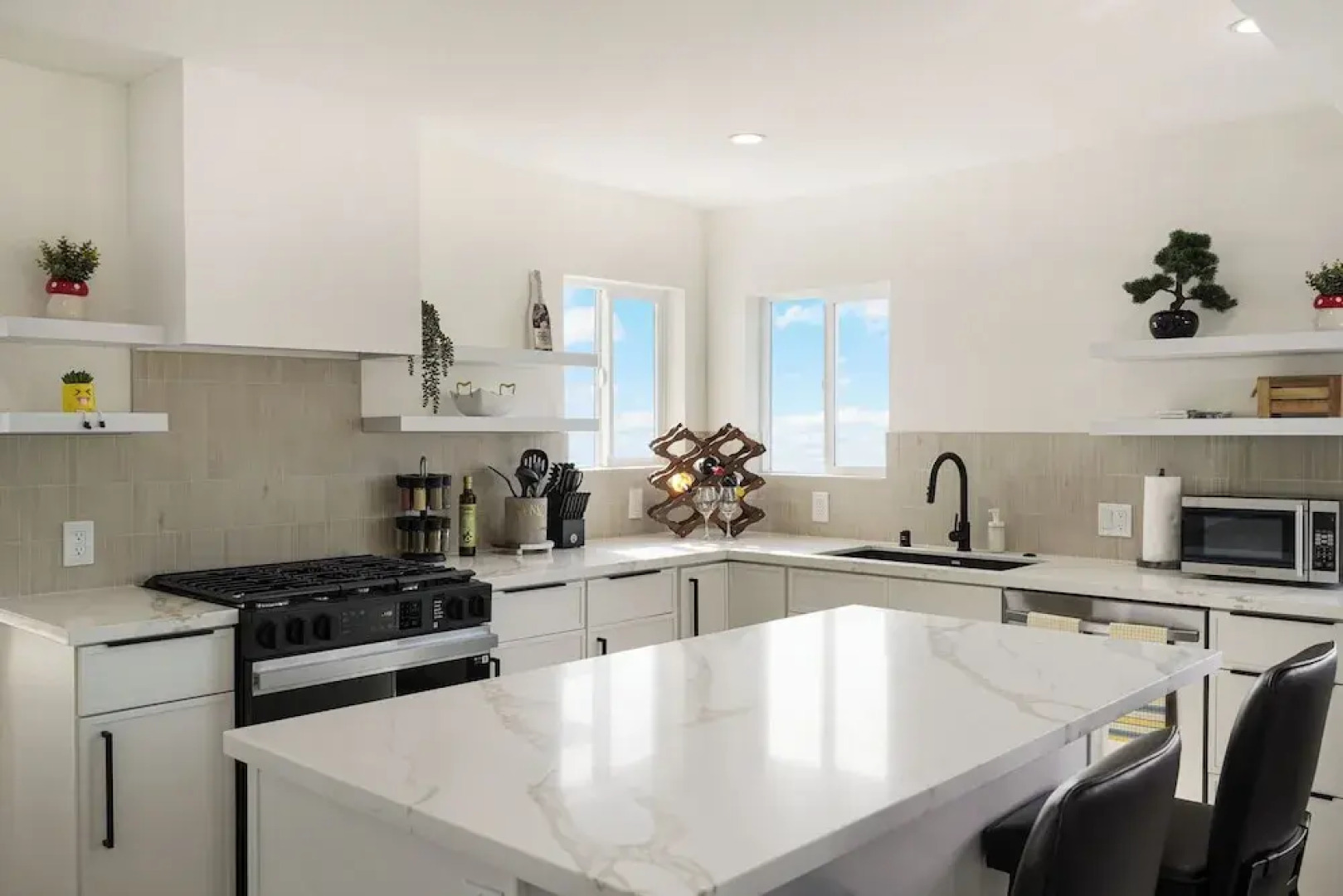 Oceanview Sunset View 3BR Luxe Home Yard