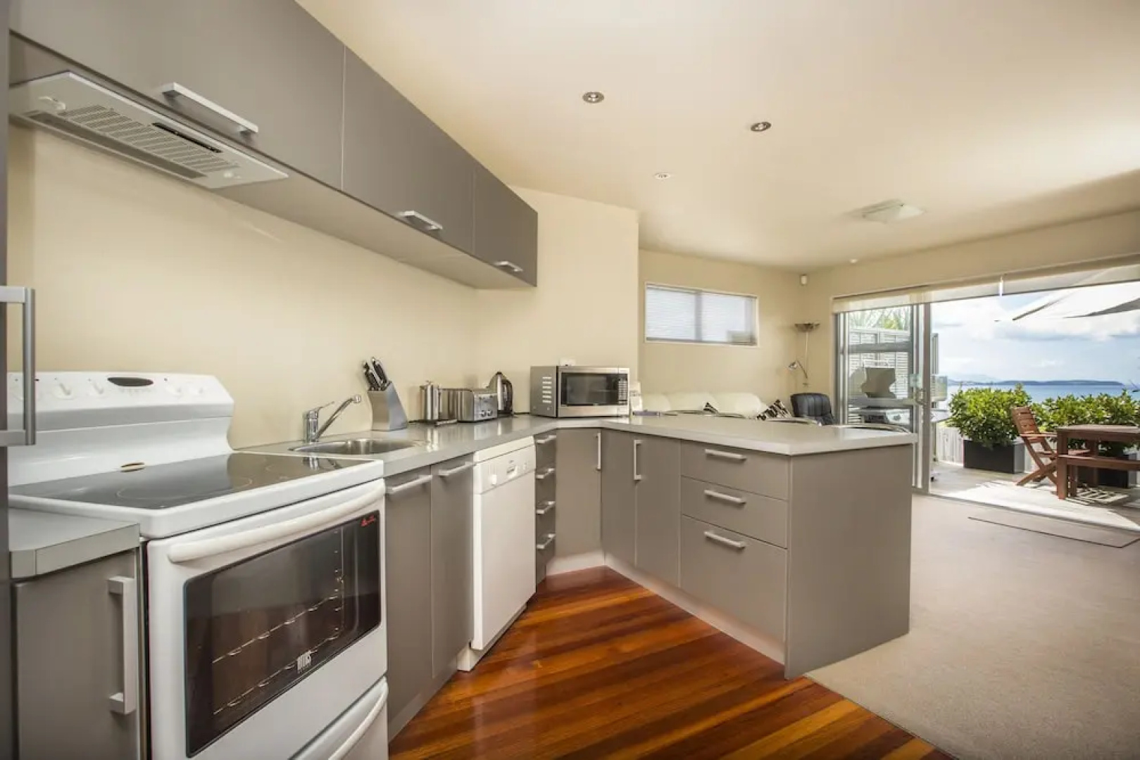 Tahi Lodge - Matakana Coast