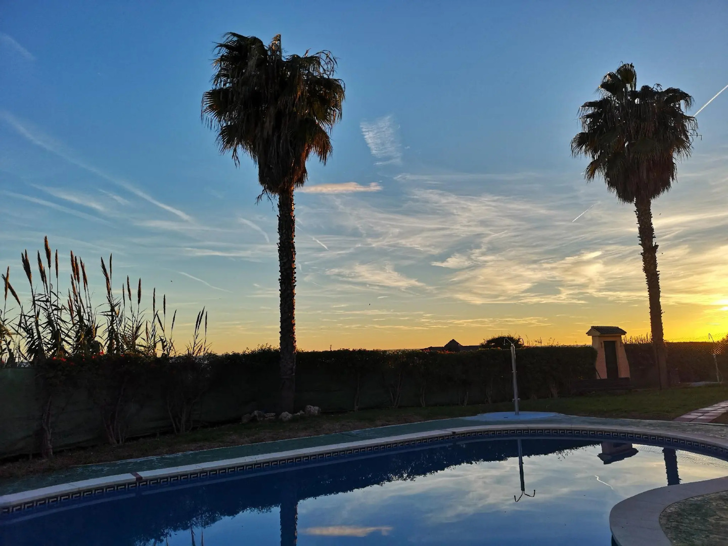 Espectacular residencial en 1ª linea con piscina