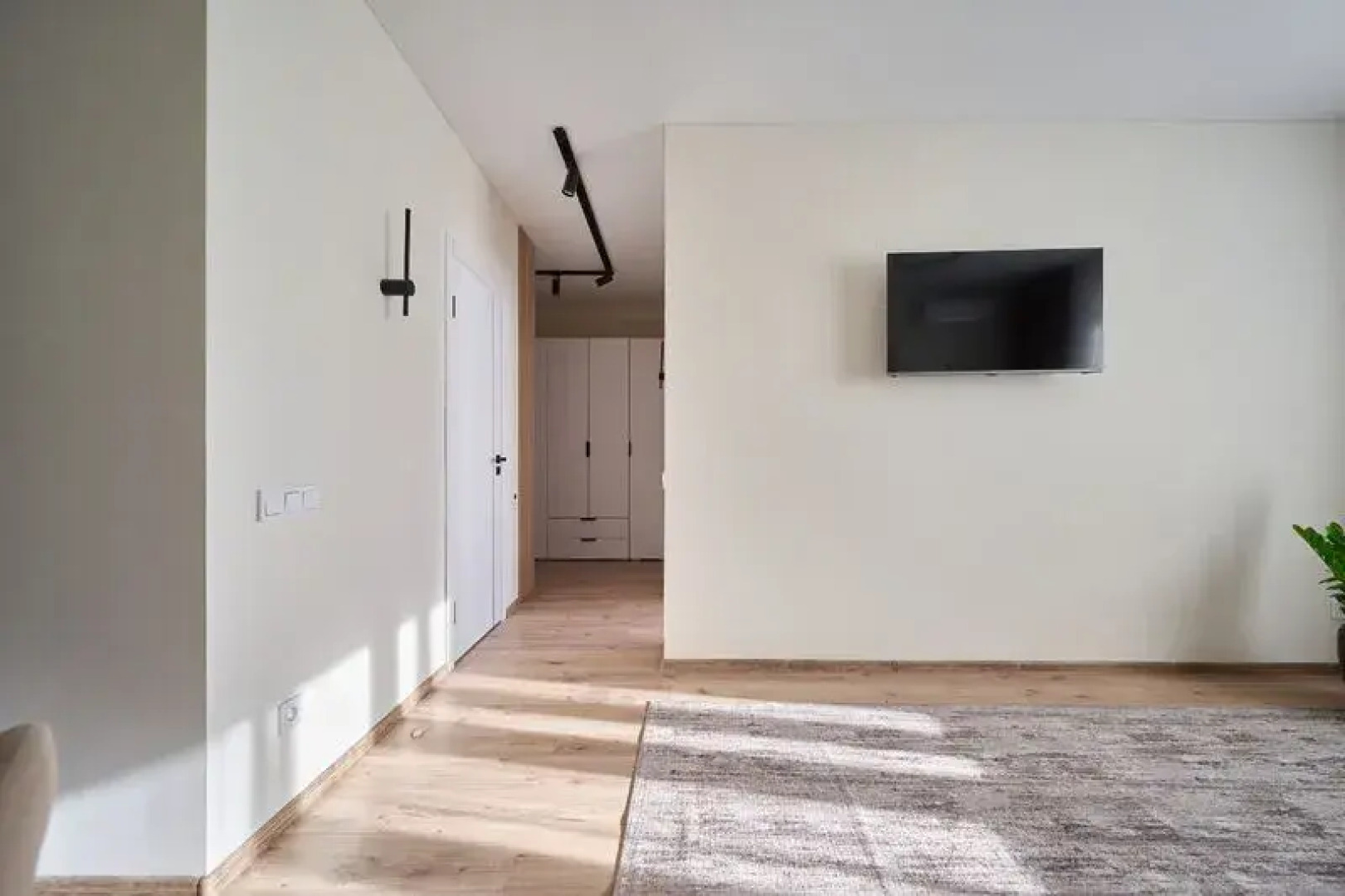 Йо Плейс на улице Героя Владислава Посадского 16/1