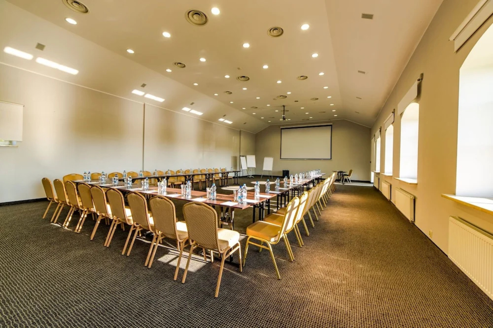 Hotel Sobienie Krolewskie