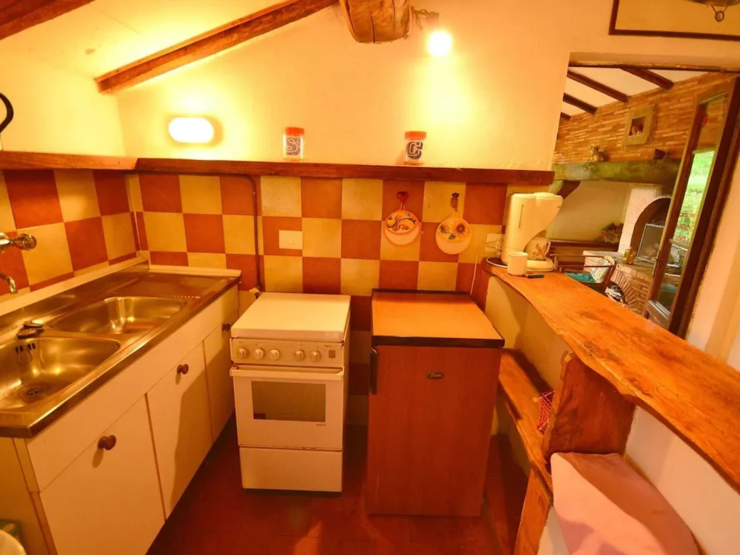 Peaceful Retreat With Shared Pool