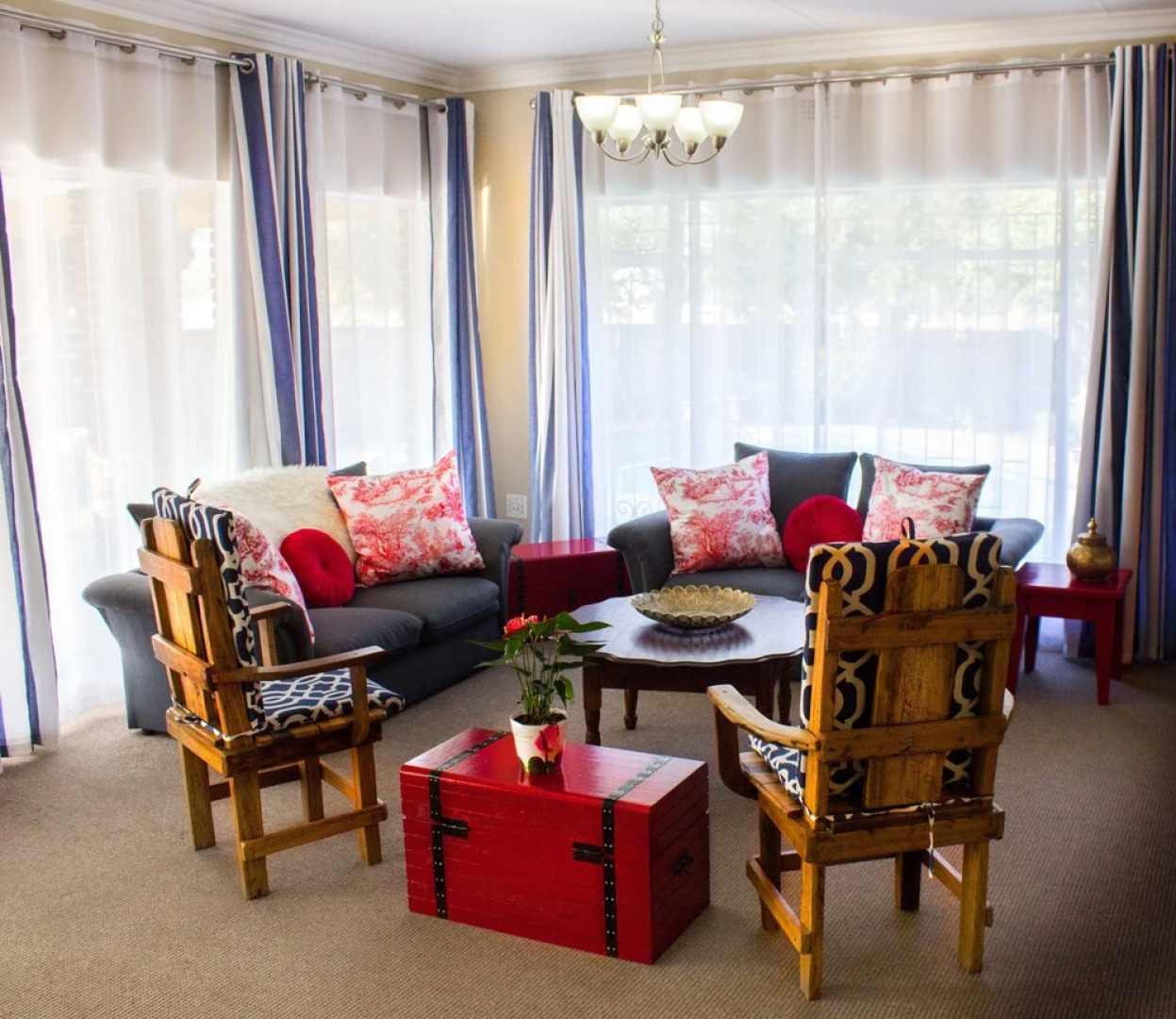 Madison House & Cottages