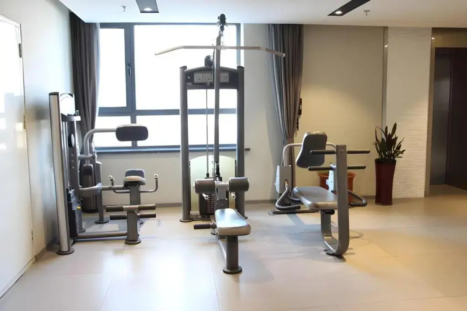 Homeinn Selected Hotel (Minzhong Street Baishan)