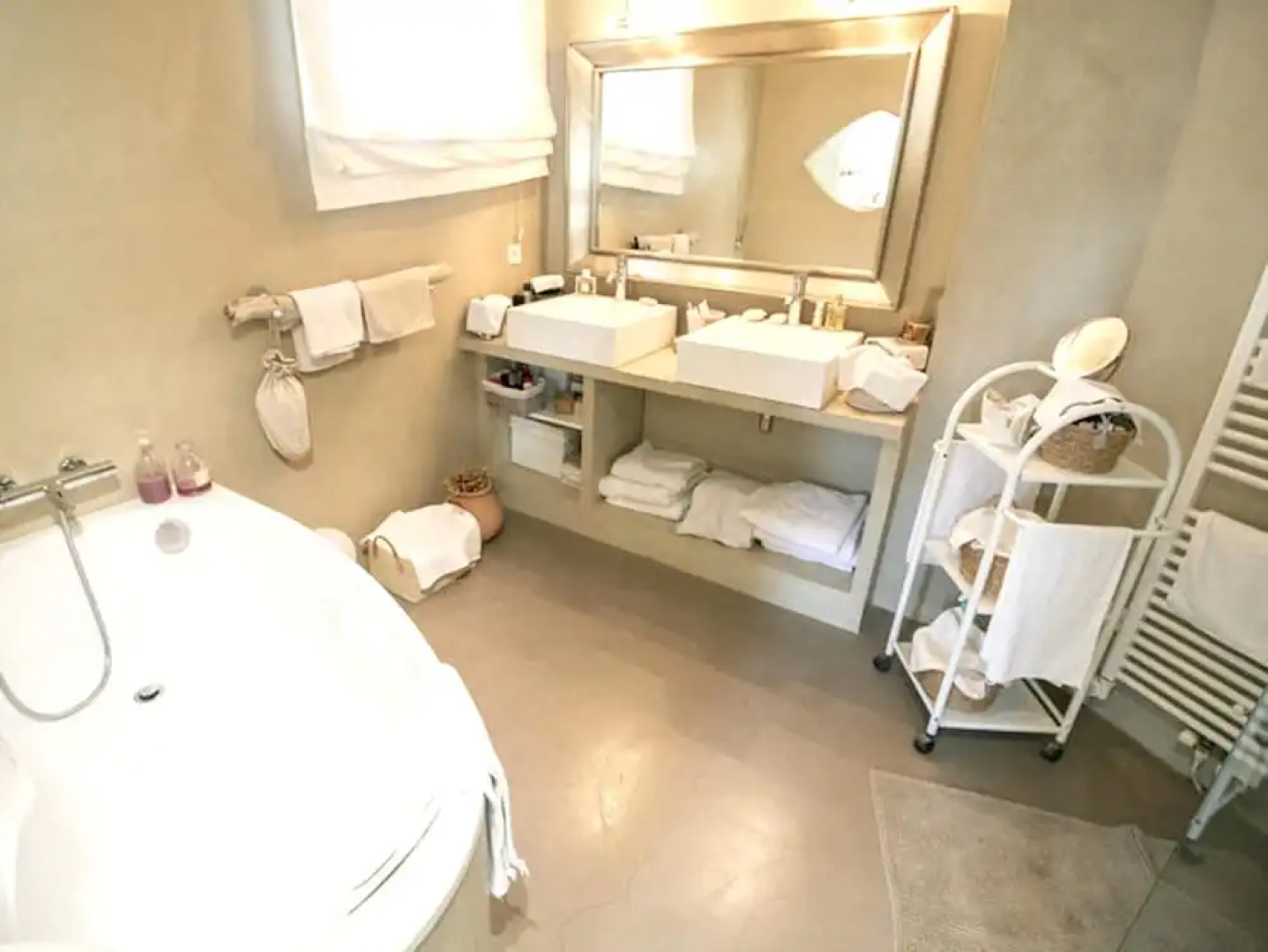 Villa With 4 Bedrooms in Lambesc, With Private Pool, Enclosed Garden and Wifi - 30 km From the Beach