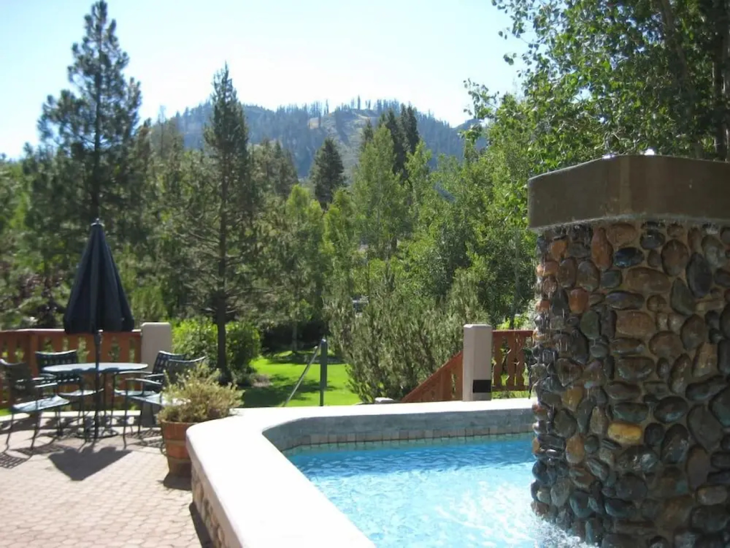 GetAways at Olympic Village Inn