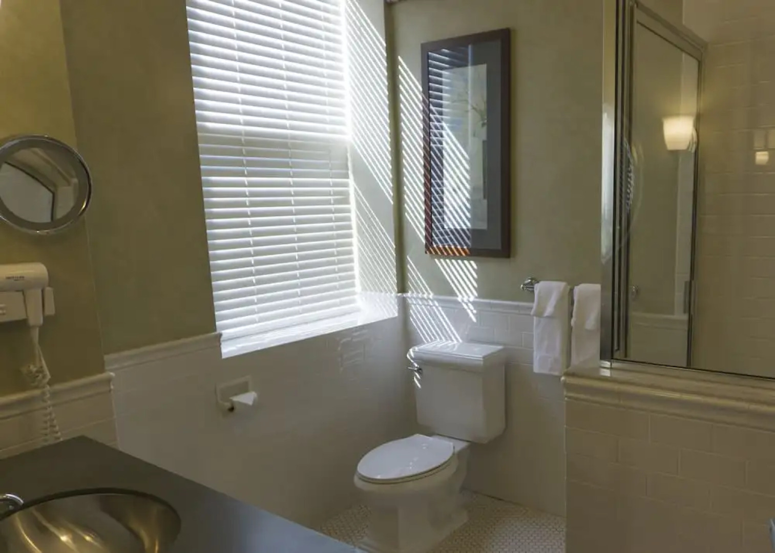 The Parker Inn and Suites