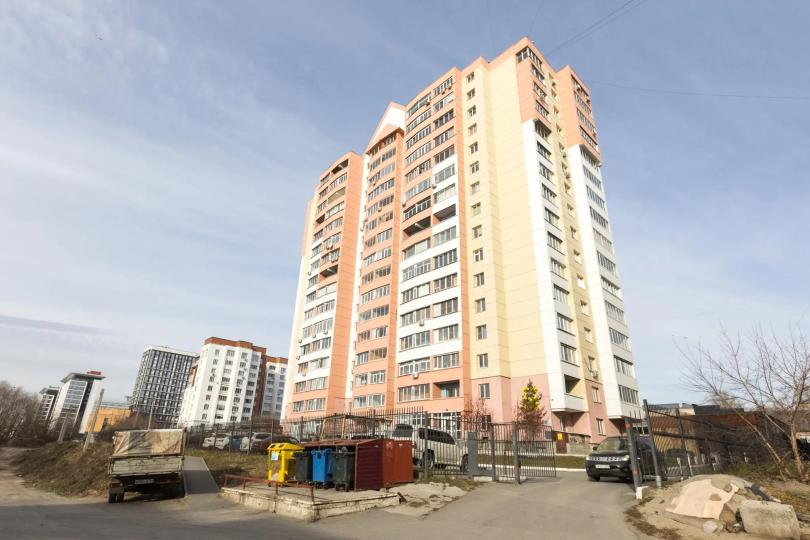 Yousinn (Юсинн) на улице 2-ой Обской 73