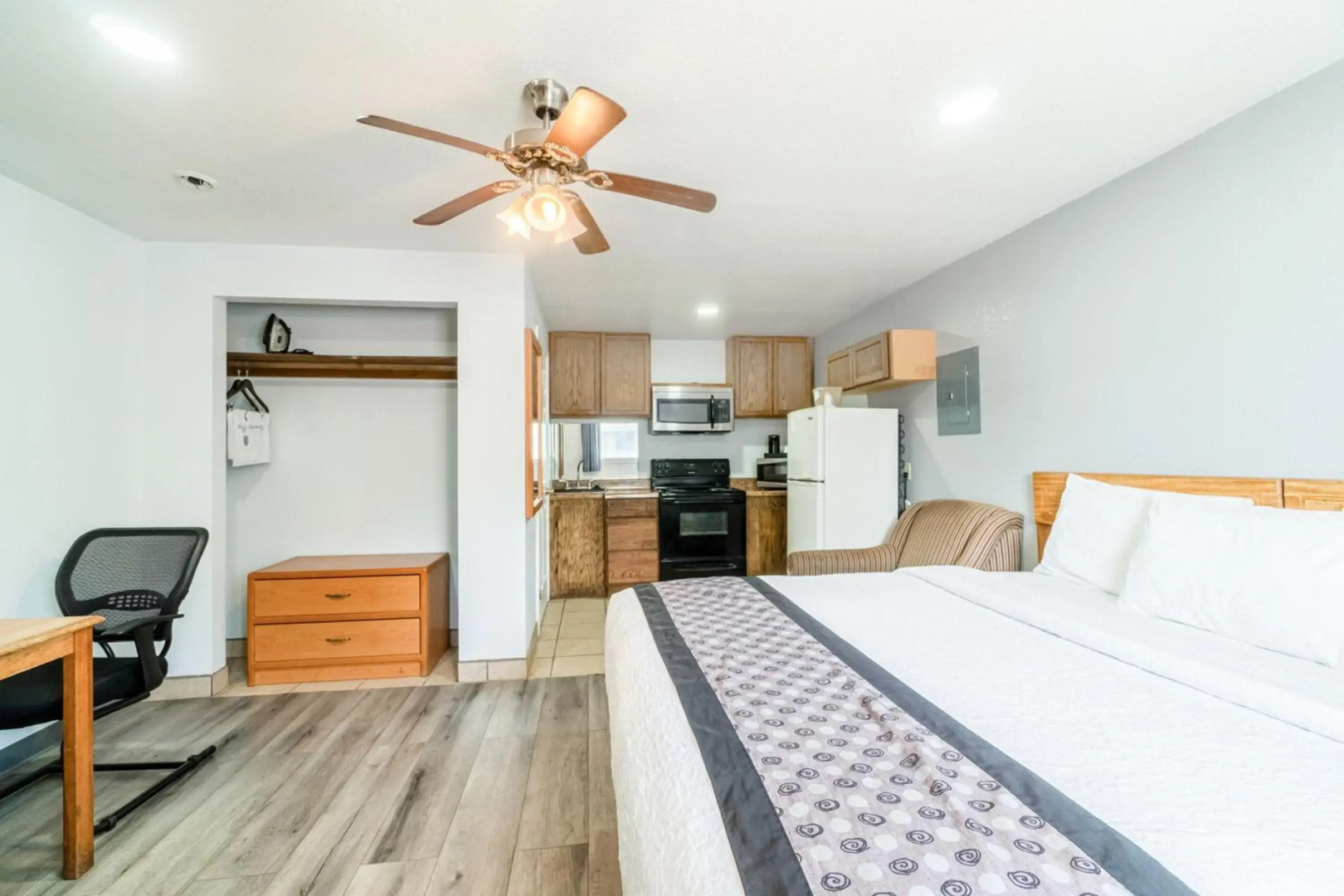 Purple Sage By OYO Snyder TX