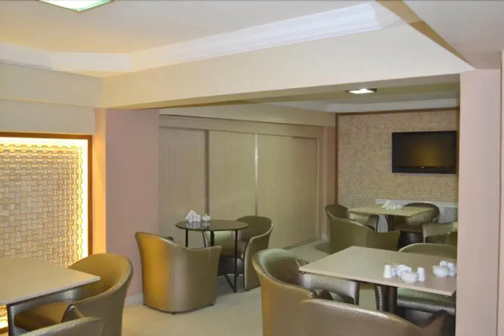 Qtahya Hotel