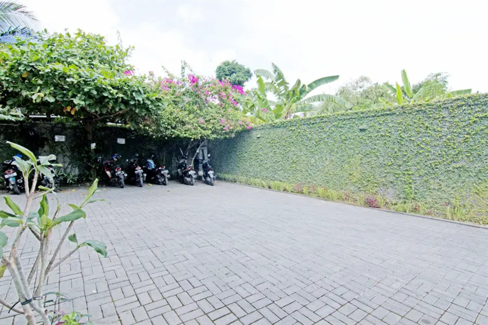 ZEN Rooms Kerobokan Bimasena