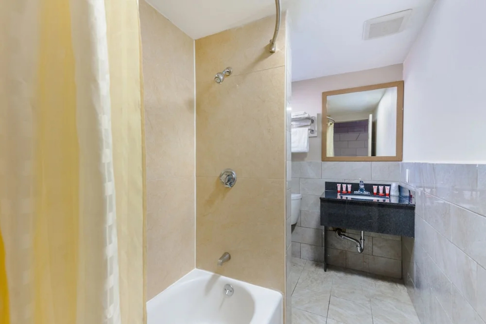 OYO Hotel Malden MA Broadway