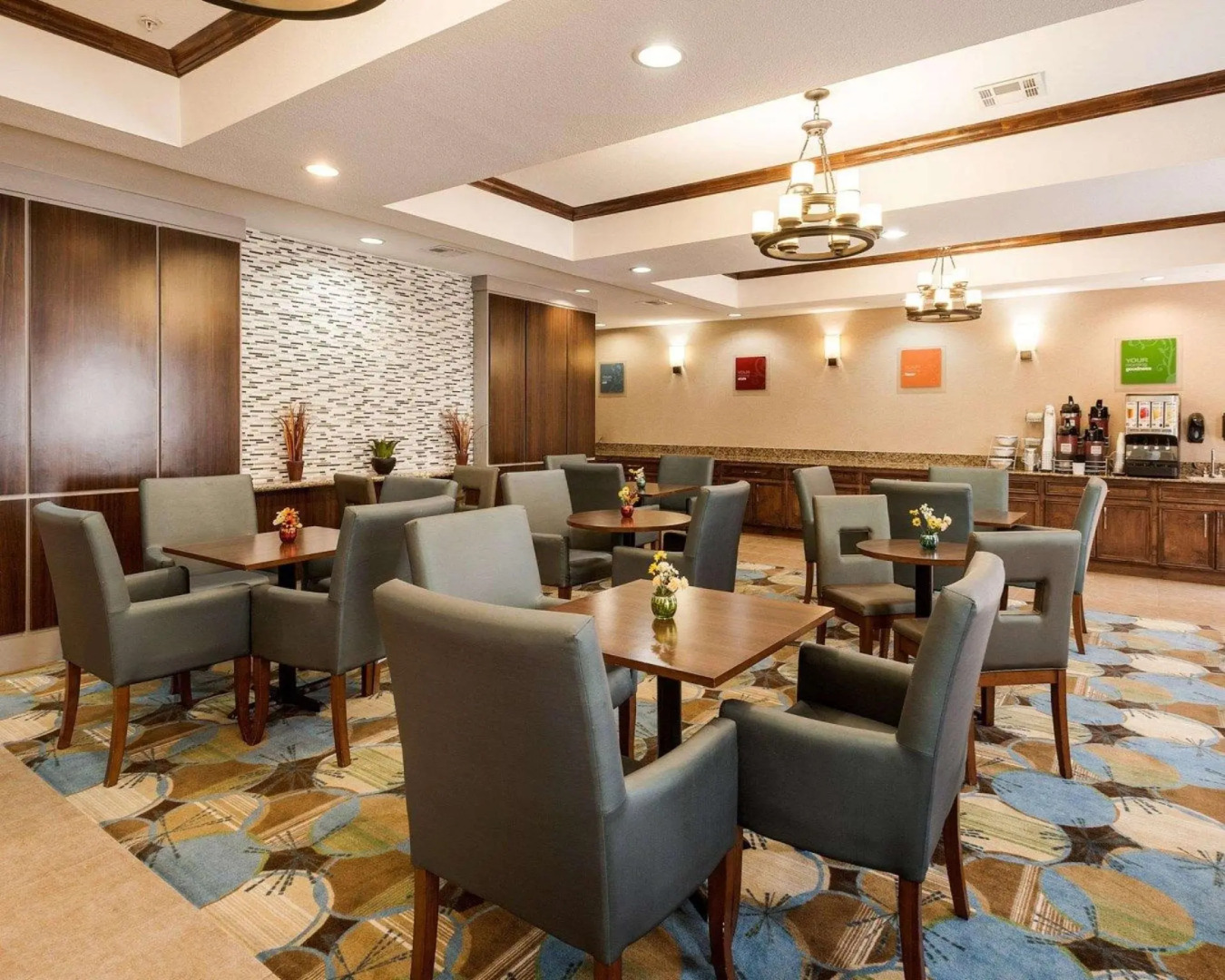 Comfort Suites Oil Center