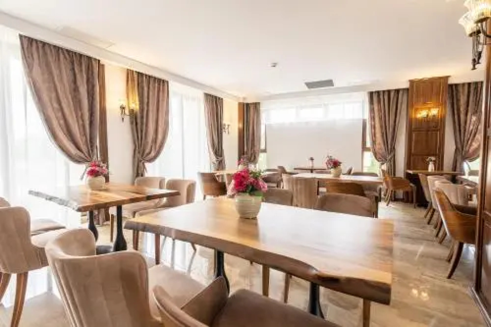 RED CONFORT HOTEL Boutique