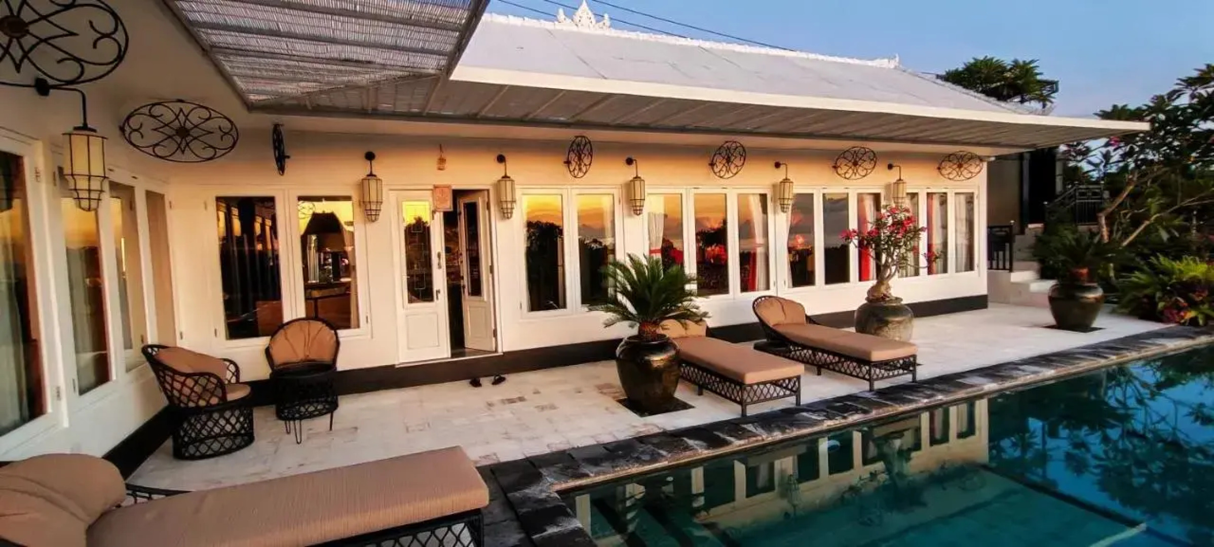 H616 Vintage Elegance with sea view