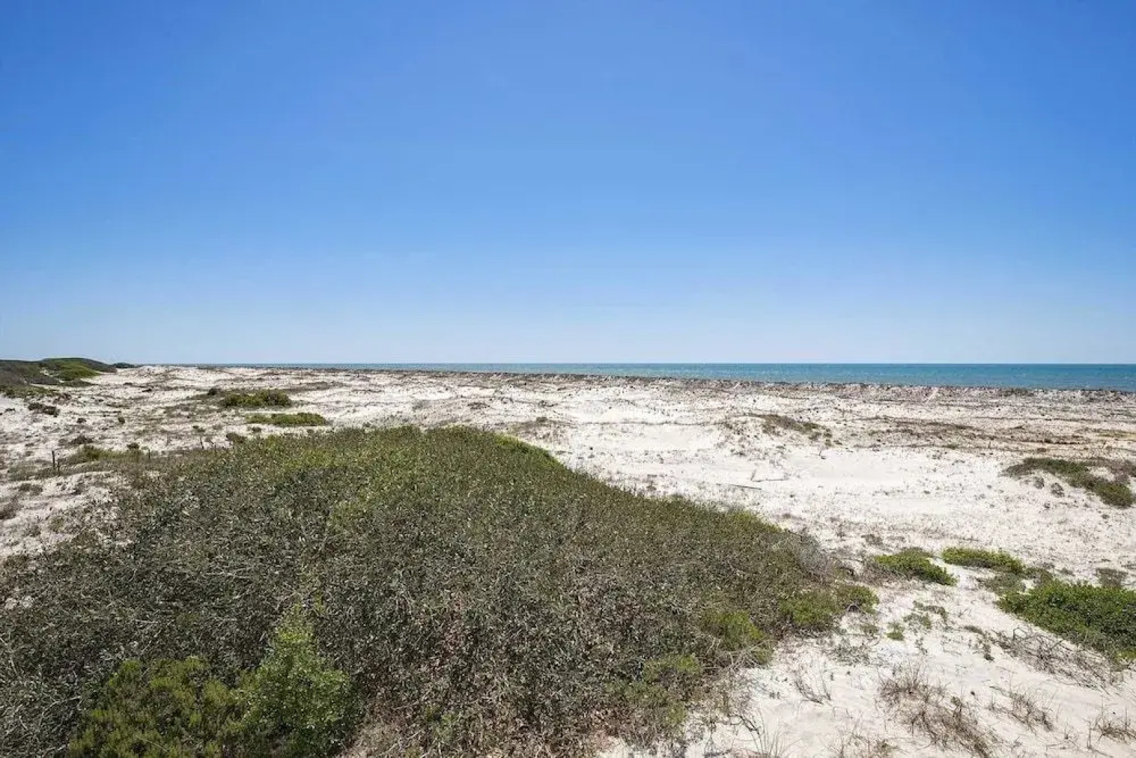 Dune Refuge 3 Bedrooms 2.5 Bathrooms Home