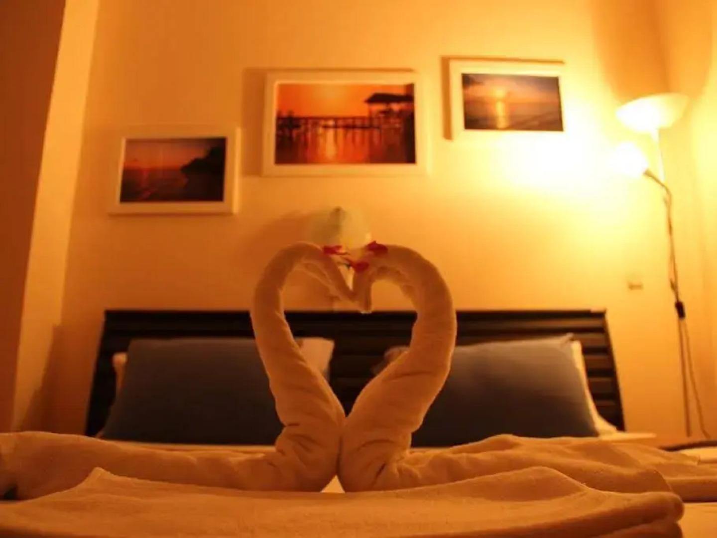 San Antonio Beach Guesthouse & Restaurant