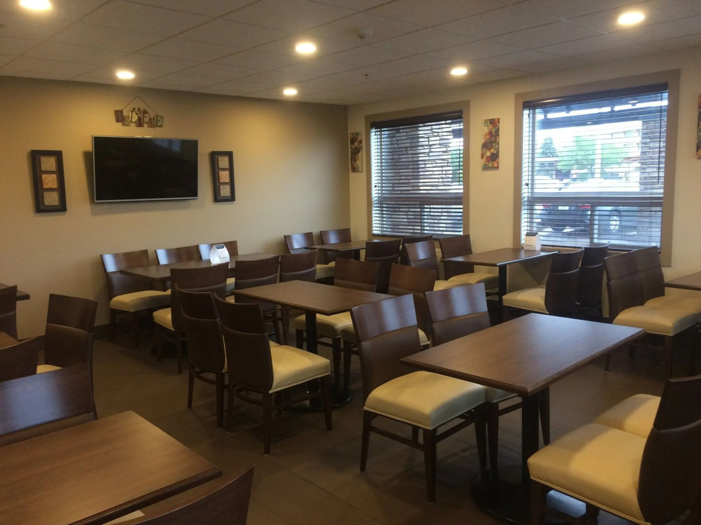 Comfort Inn & Suites Medicine Hat