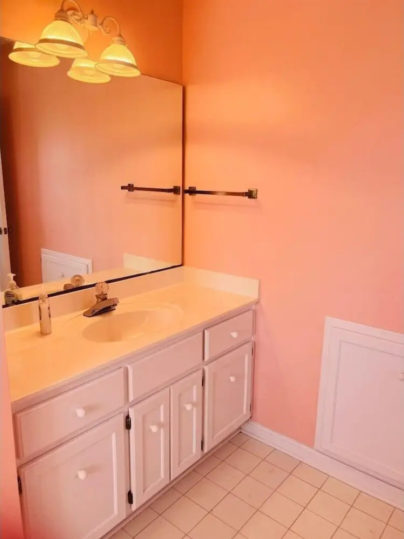 Victoria - 3 Br Home