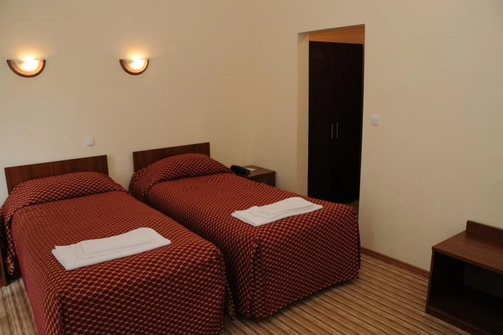 Epinal Hotel Shirok Sokak