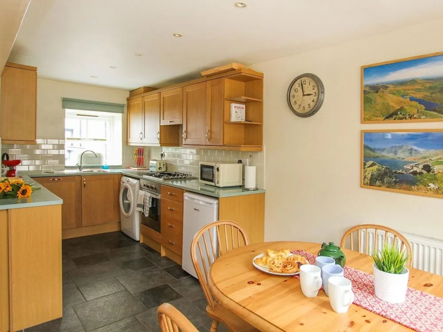 2 Gwydir Cottages