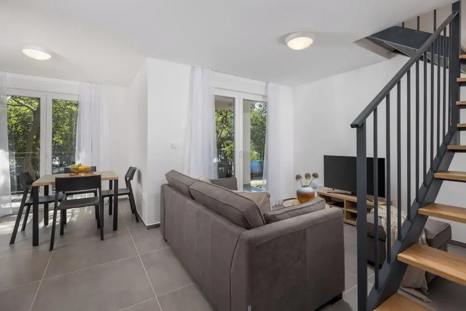 Holiday Homes Oštro